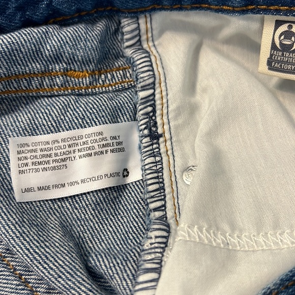 P22- NWT Universal Thread Women High-Rise Relaxed Wide Straight Leg Jeans -8/29R - Picture 8 of 12